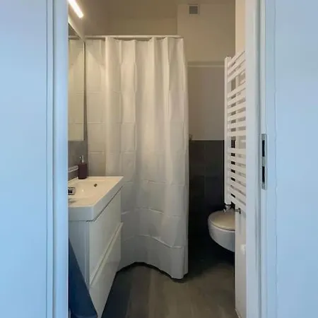 Small With Entresol Lägenhet