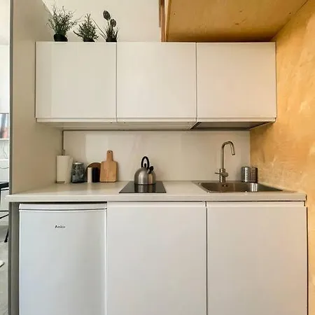 アパート Small With Entresol *