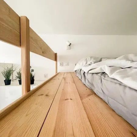 Small With Entresol Lägenhet *